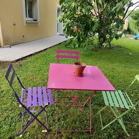 Maison 115 M 2 Avec Jardin *