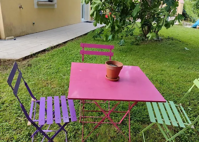 Maison 115 M 2 Avec Jardin *