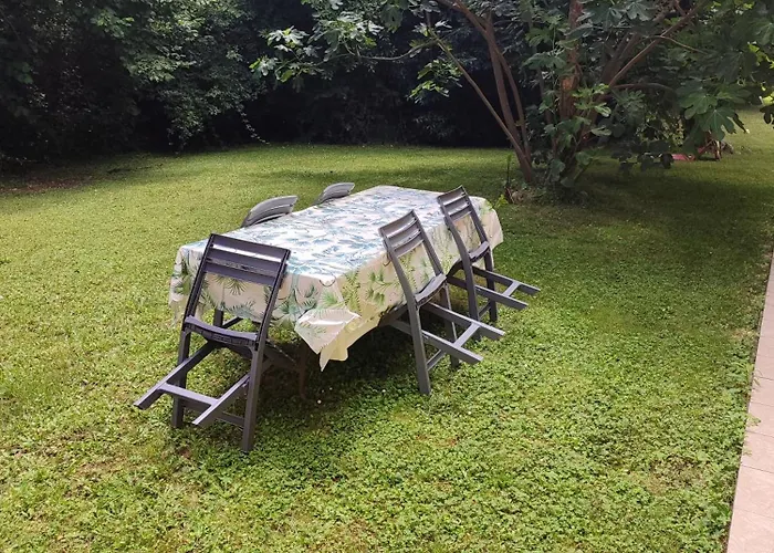 Maison 115 M 2 Avec Jardin *